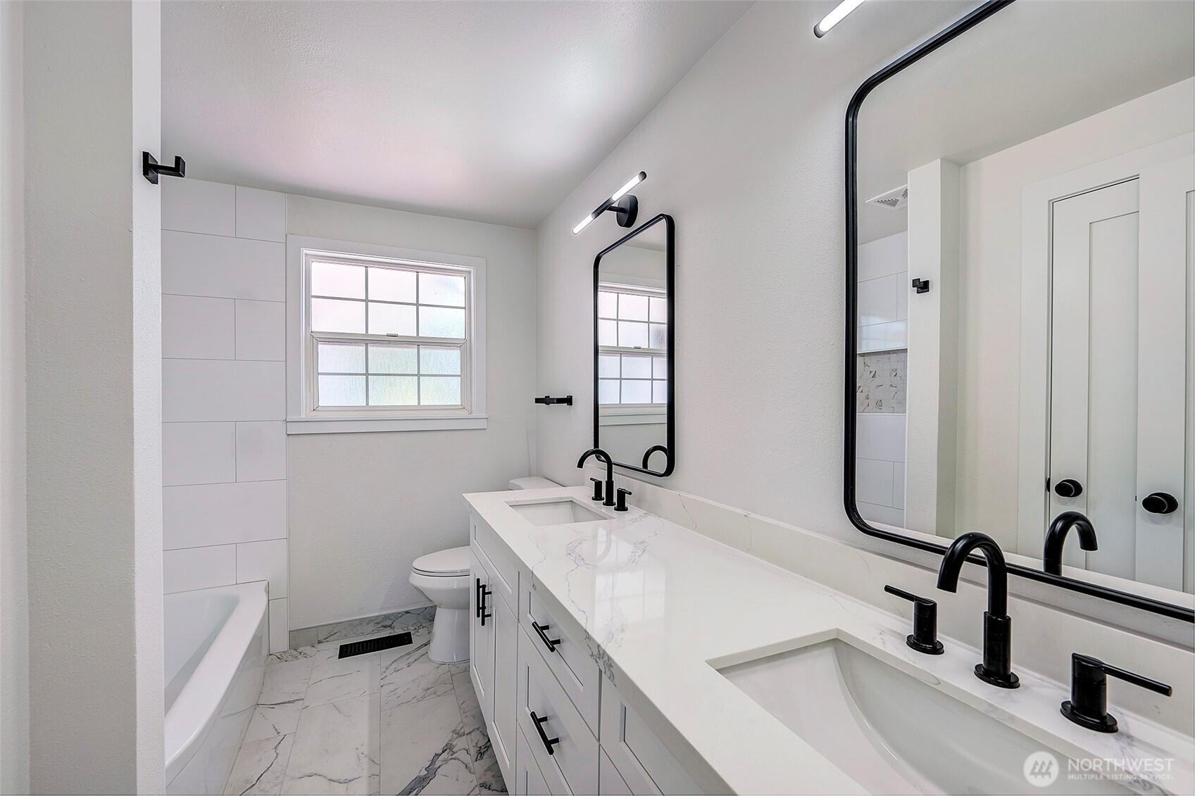 19807 80th Place West Edmonds, WA 98026 - Photo 25 of 40