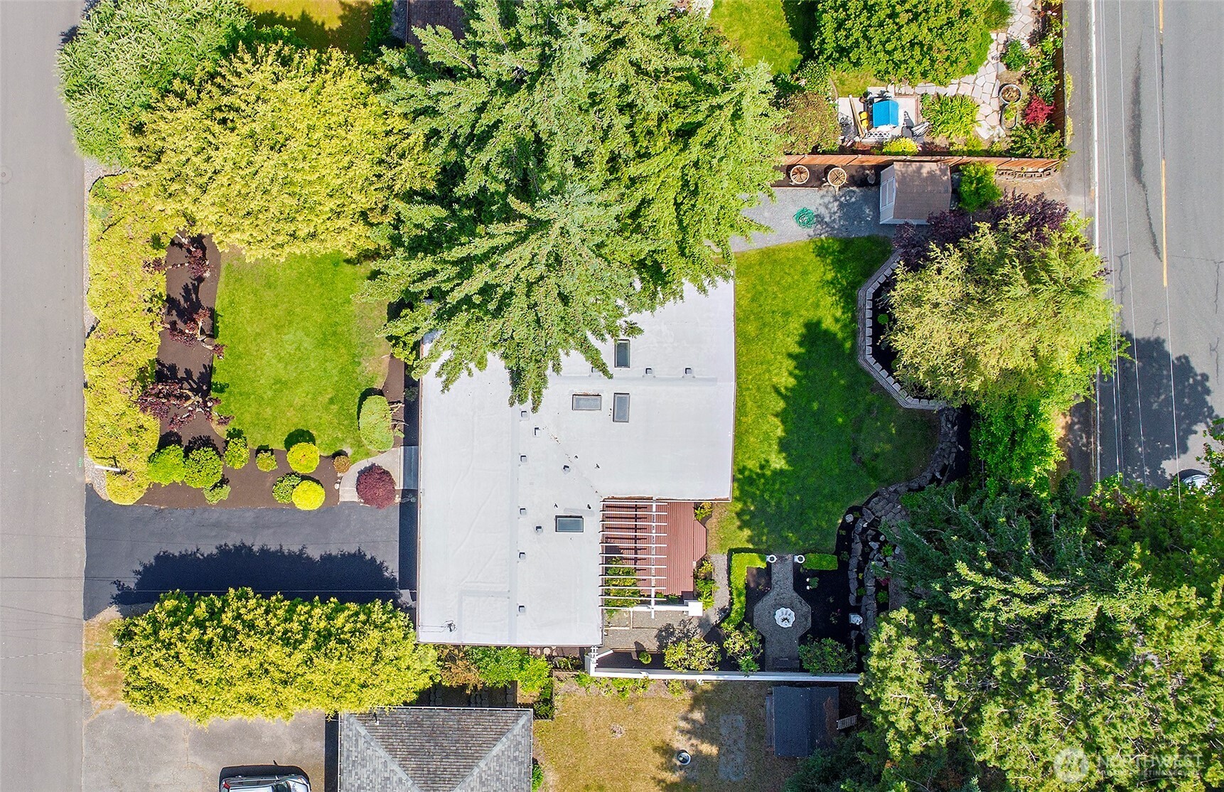 19807 80th Place West Edmonds, WA 98026 - Photo 3 of 40