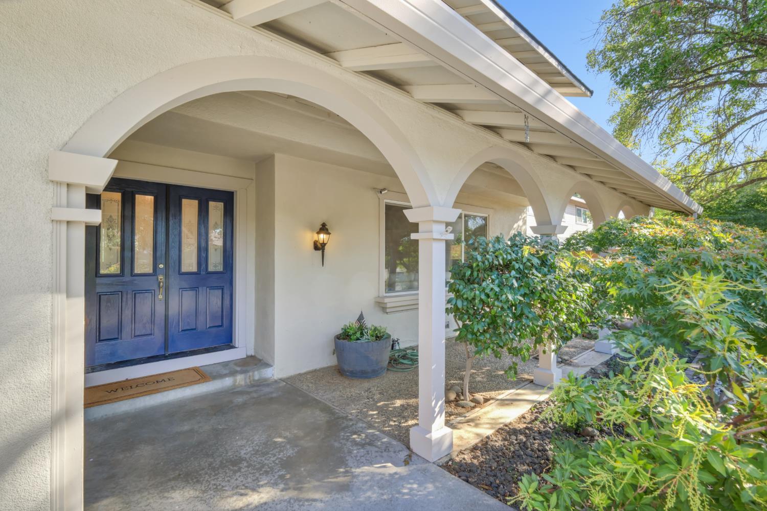 8112 Ruthwood Way Orangevale, CA 95662 - Photo 4 of 65 Gallery Image 4