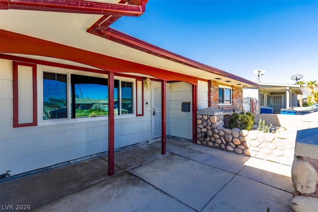 228 Redstone Street Las Vegas, NV 89145 - Photo 4 of 31 View of patio