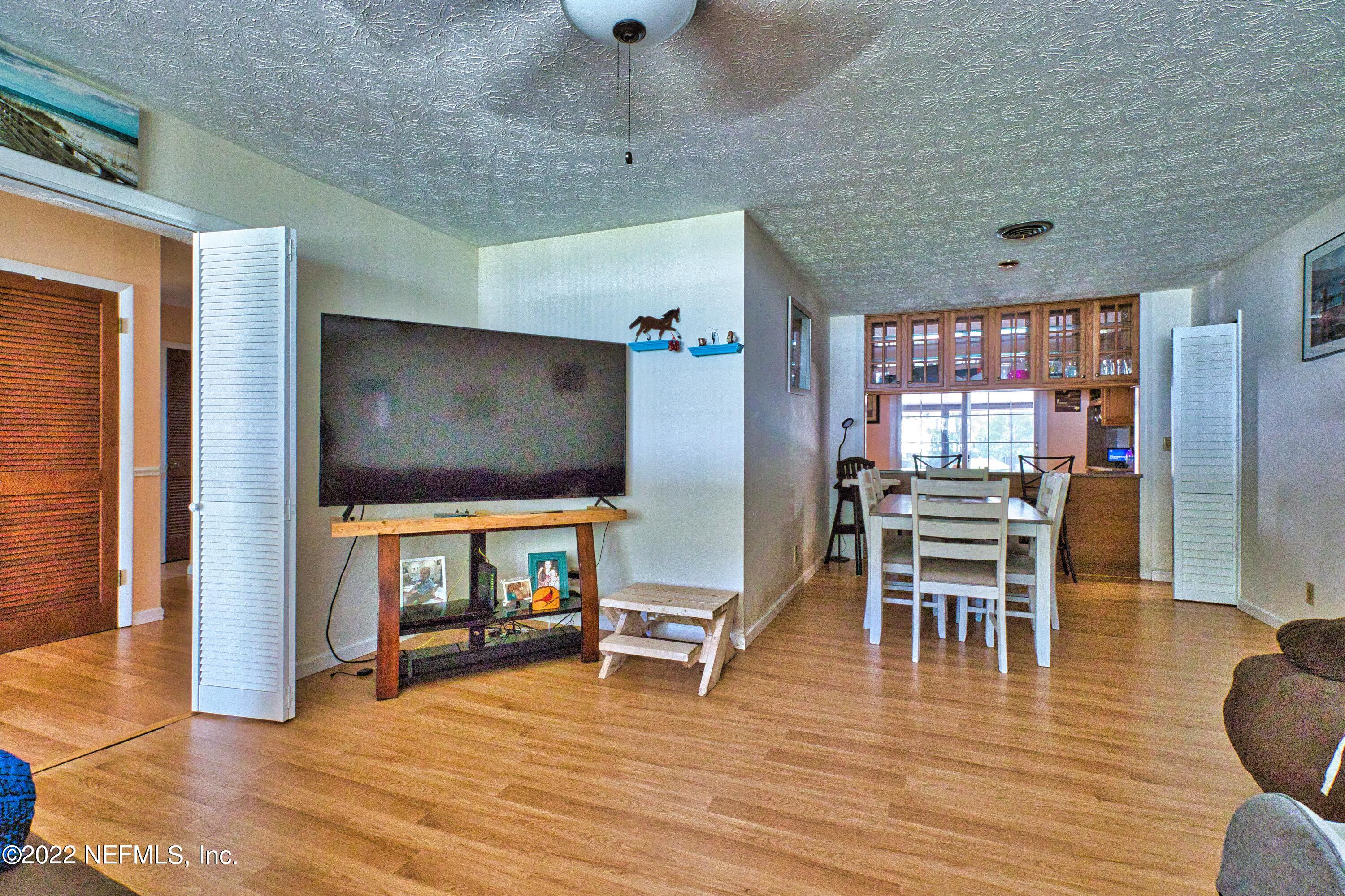 8966 Marlee Road Jacksonville, FL 32222 - Photo 7 of 29 Living : Dining Combo