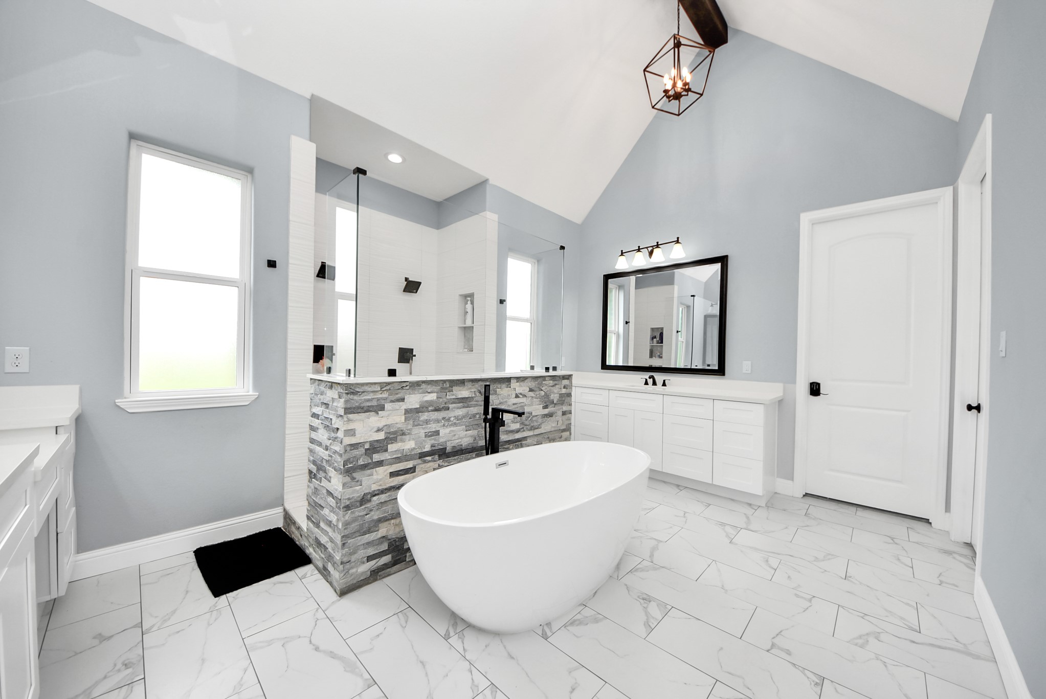 16626 Hamill Drive Rosharon, TX 77583 - Photo 19 of 42 PRIMARY BATHROOM