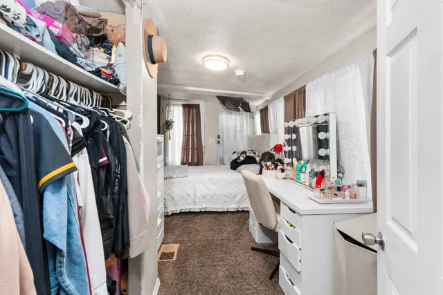 a view of an entryway with furniture