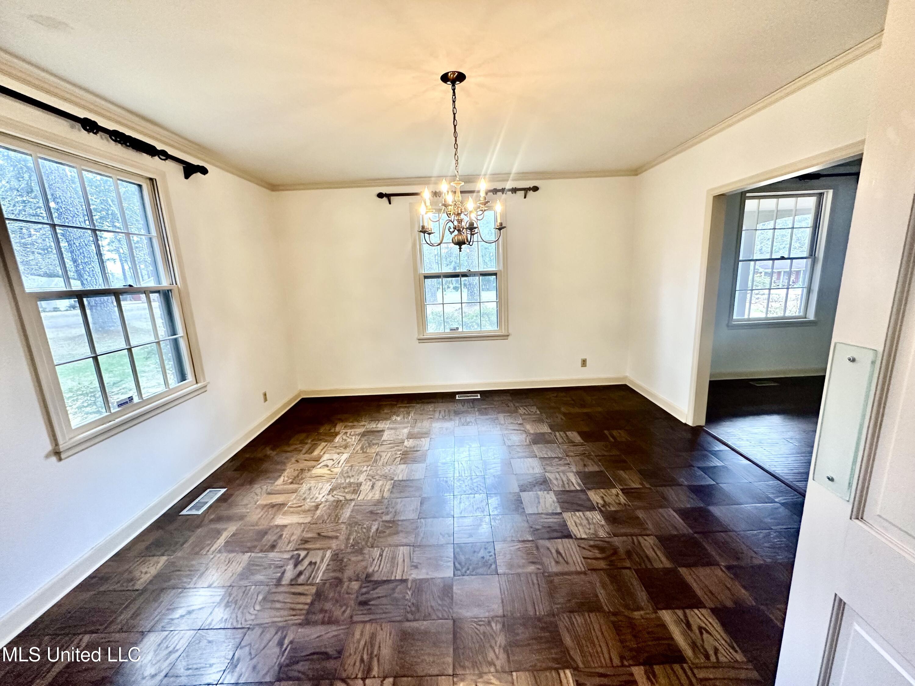 400 Charles Street Brookhaven, MS 39601 - Photo 11 of 49 new dining 2