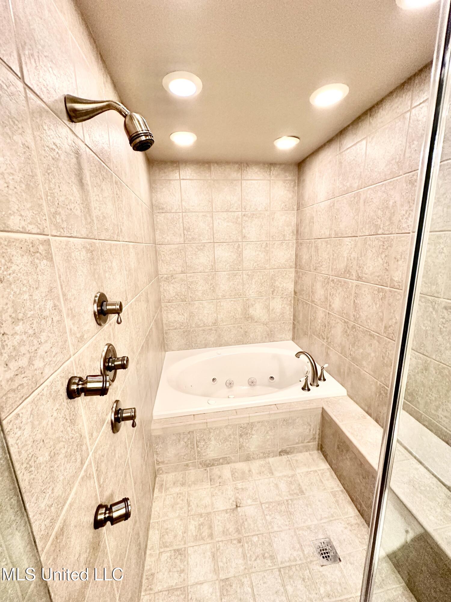 400 Charles Street Brookhaven, MS 39601 - Photo 29 of 49 Jetted tub in upstairs hall bath