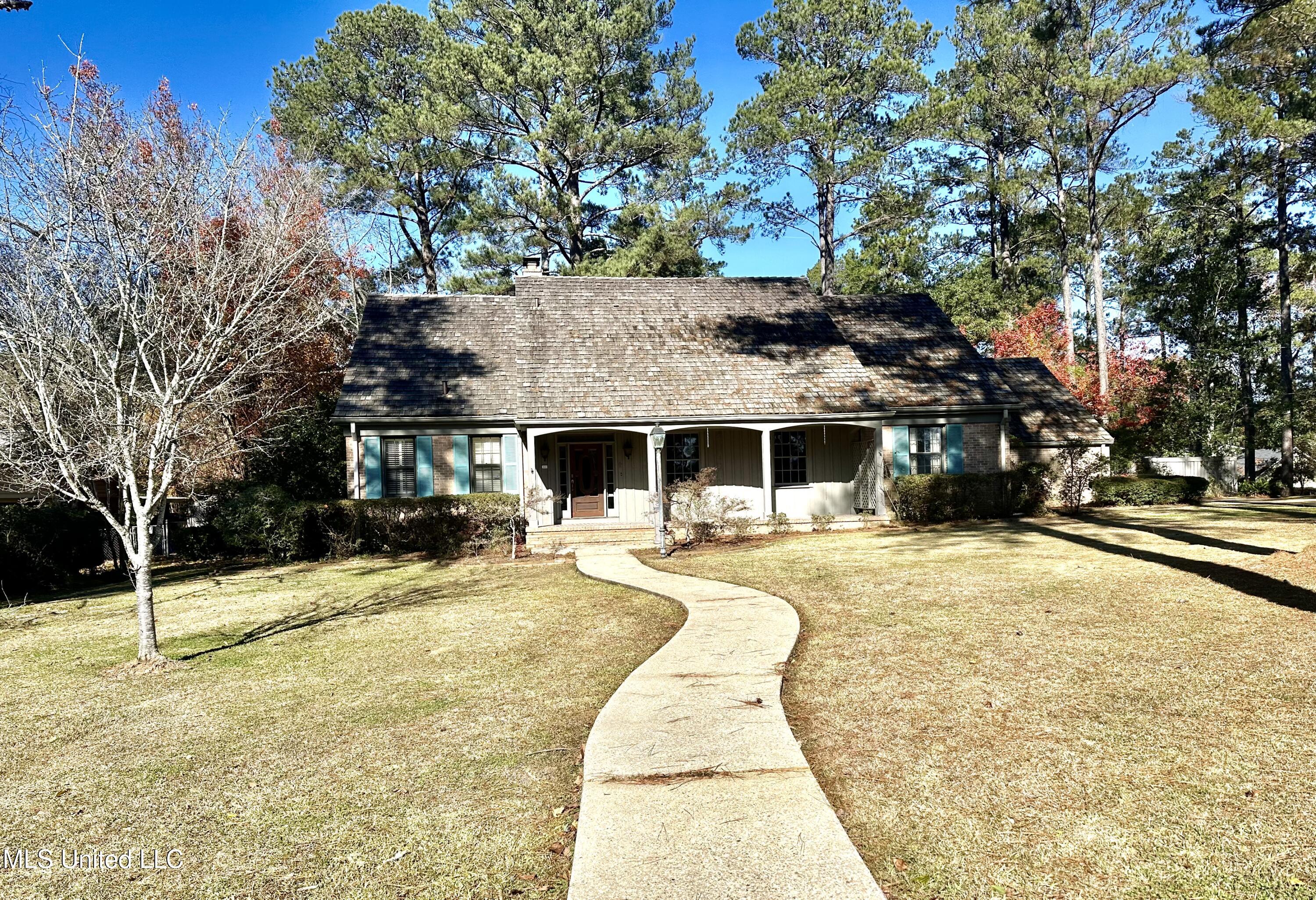 400 Charles Street Brookhaven, MS 39601 - Photo 40 of 49 Another front view