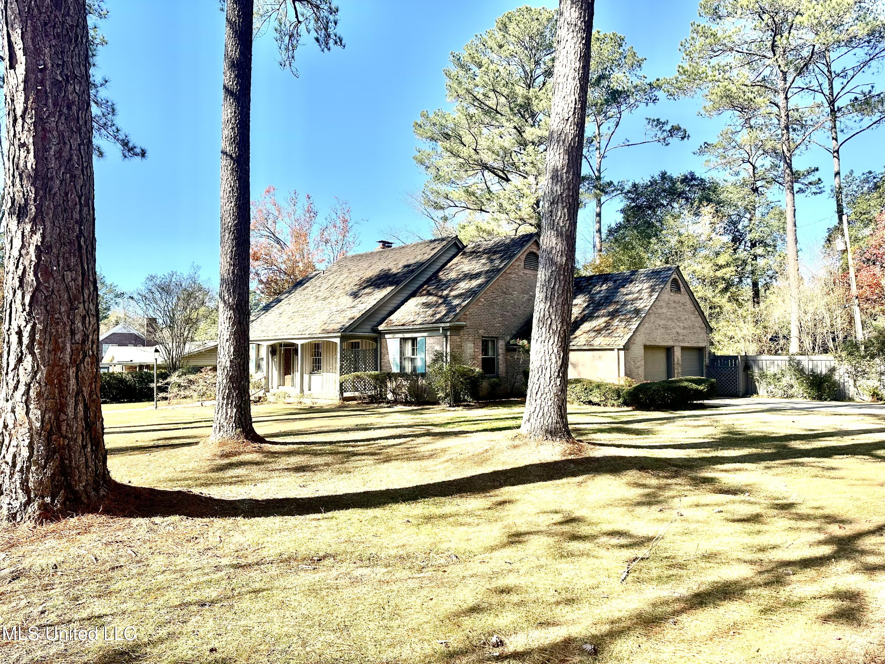 400 Charles Street Brookhaven, MS 39601 - Photo 42 of 49 side view