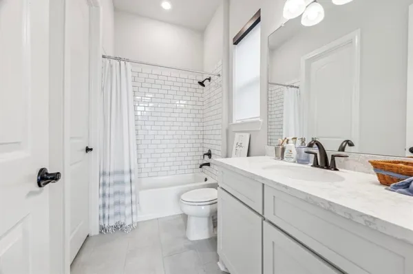 $699,900 | 2119 Parker Grove Drive, Manvel, TX 77578