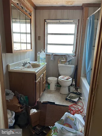 $70,000 | 245 North Somerset Avenue, Crisfield, MD 21817