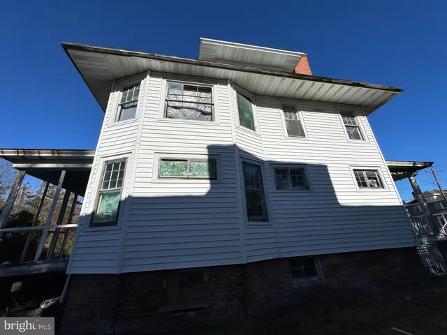 $70,000 | 245 North Somerset Avenue, Crisfield, MD 21817