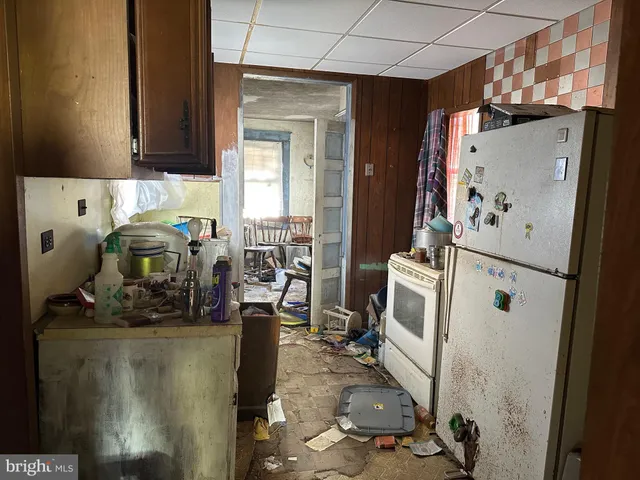 $70,000 | 245 North Somerset Avenue, Crisfield, MD 21817