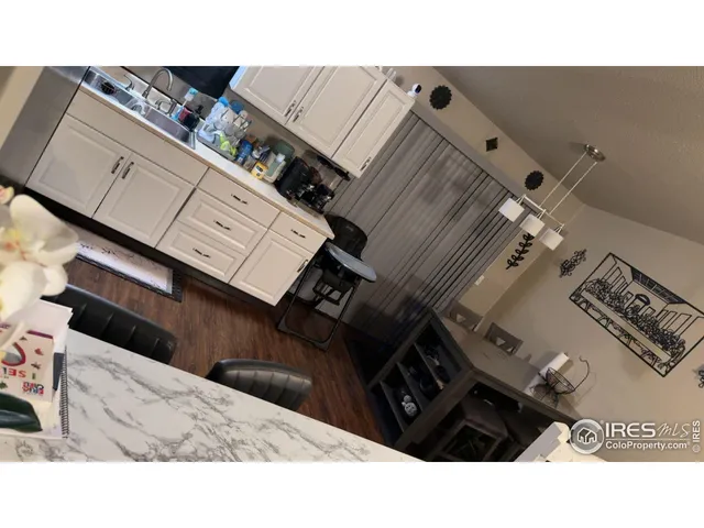 a black and white photo of a living room