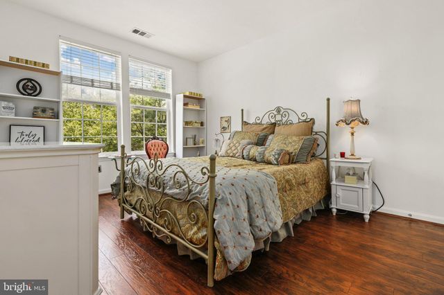 $477,500 | 191 Somervelle Street, Unit 210, Alexandria, VA 22304