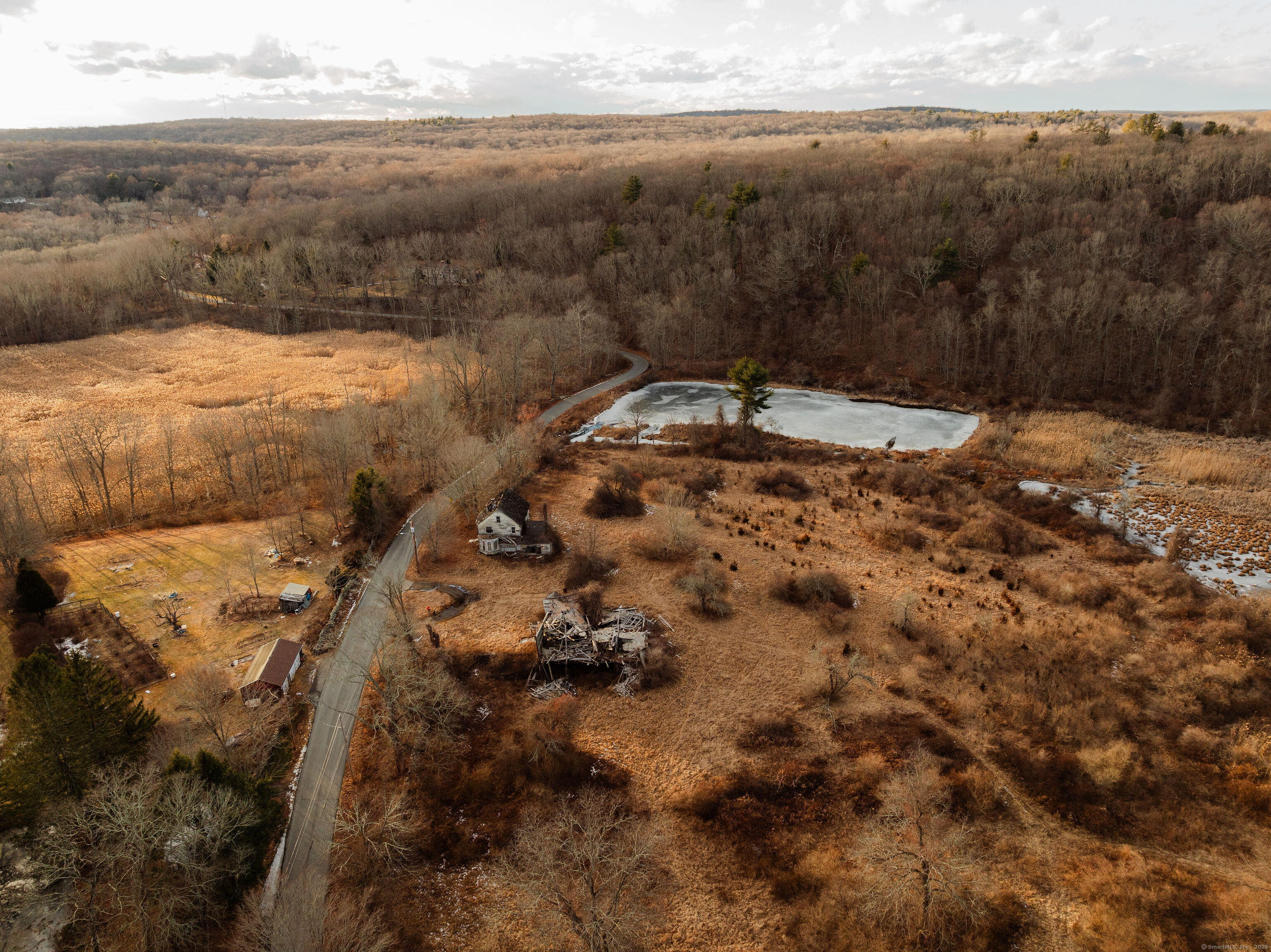 215 Wawecus Hill Road Norwich, CT 06360 - Photo 11 of 20