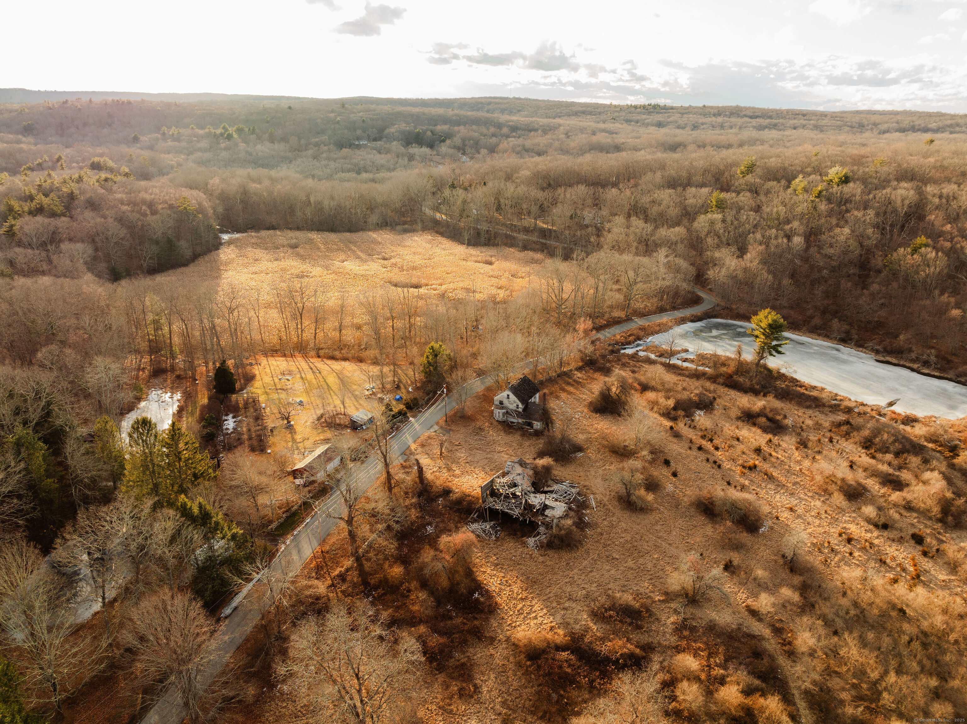 215 Wawecus Hill Road Norwich, CT 06360 - Photo 6 of 20