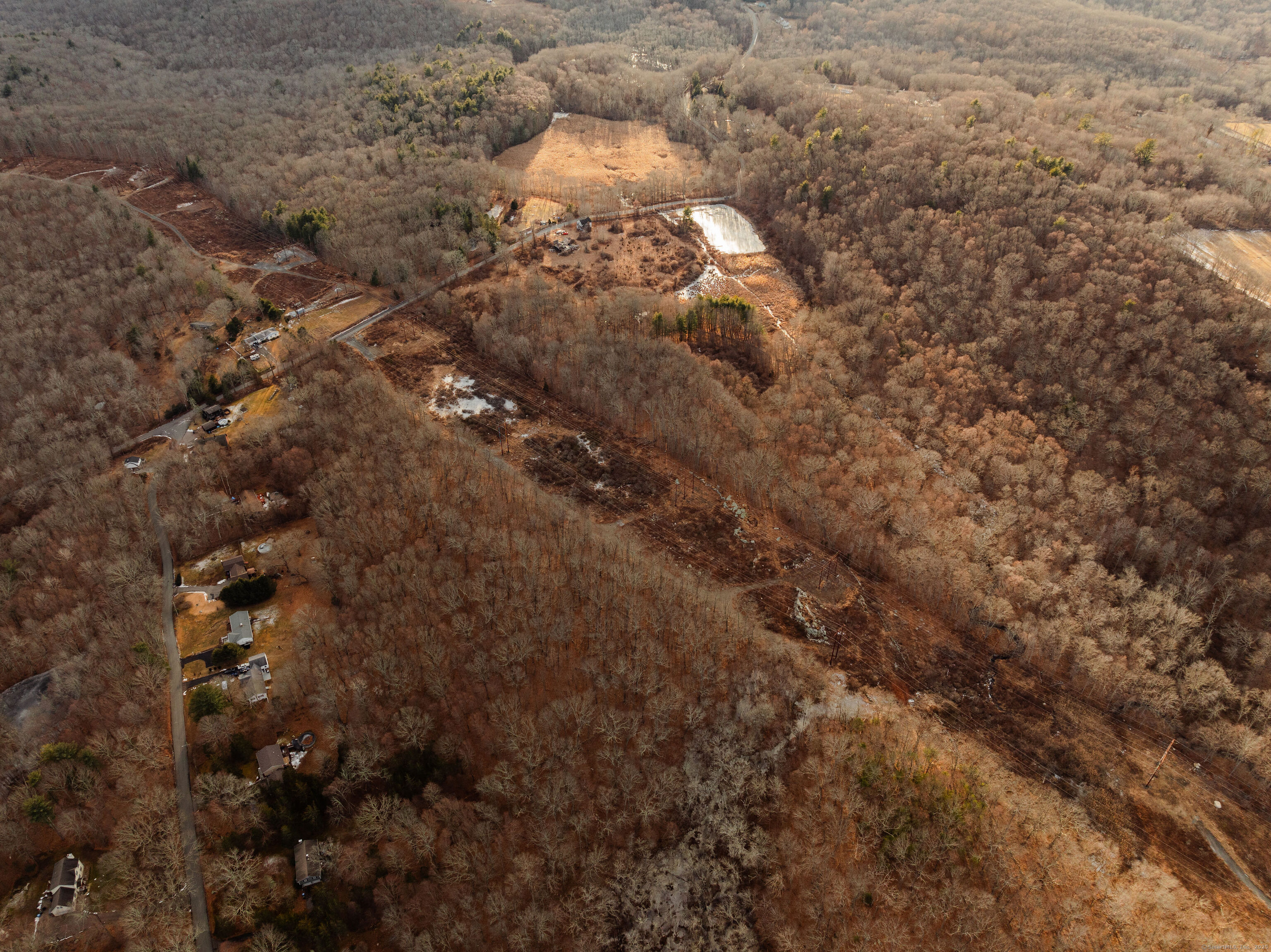 215 Wawecus Hill Road Norwich, CT 06360 - Photo 7 of 20