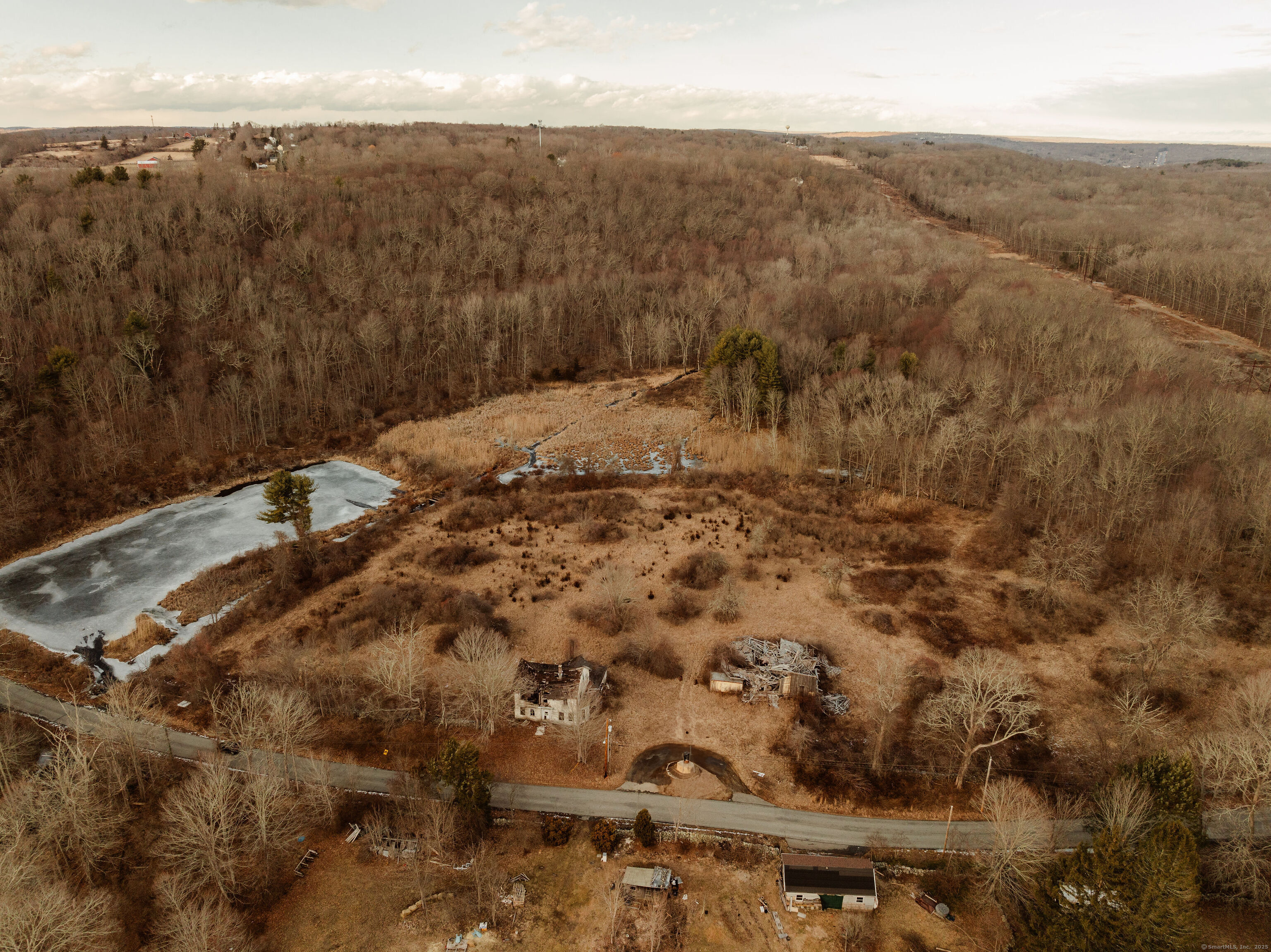 215 Wawecus Hill Road Norwich, CT 06360 - Photo 9 of 20