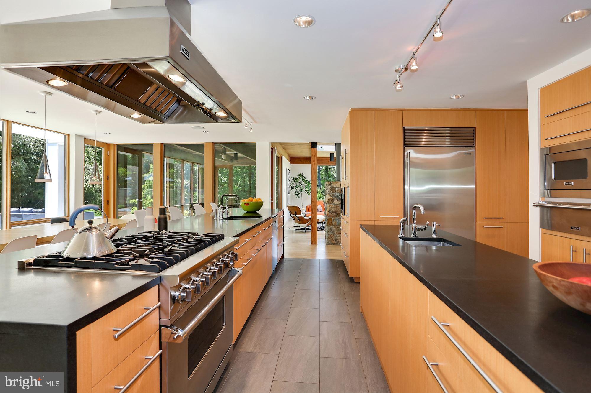 6756 Brigadoon Drive Bethesda, MD 20817 - Photo 25 of 88