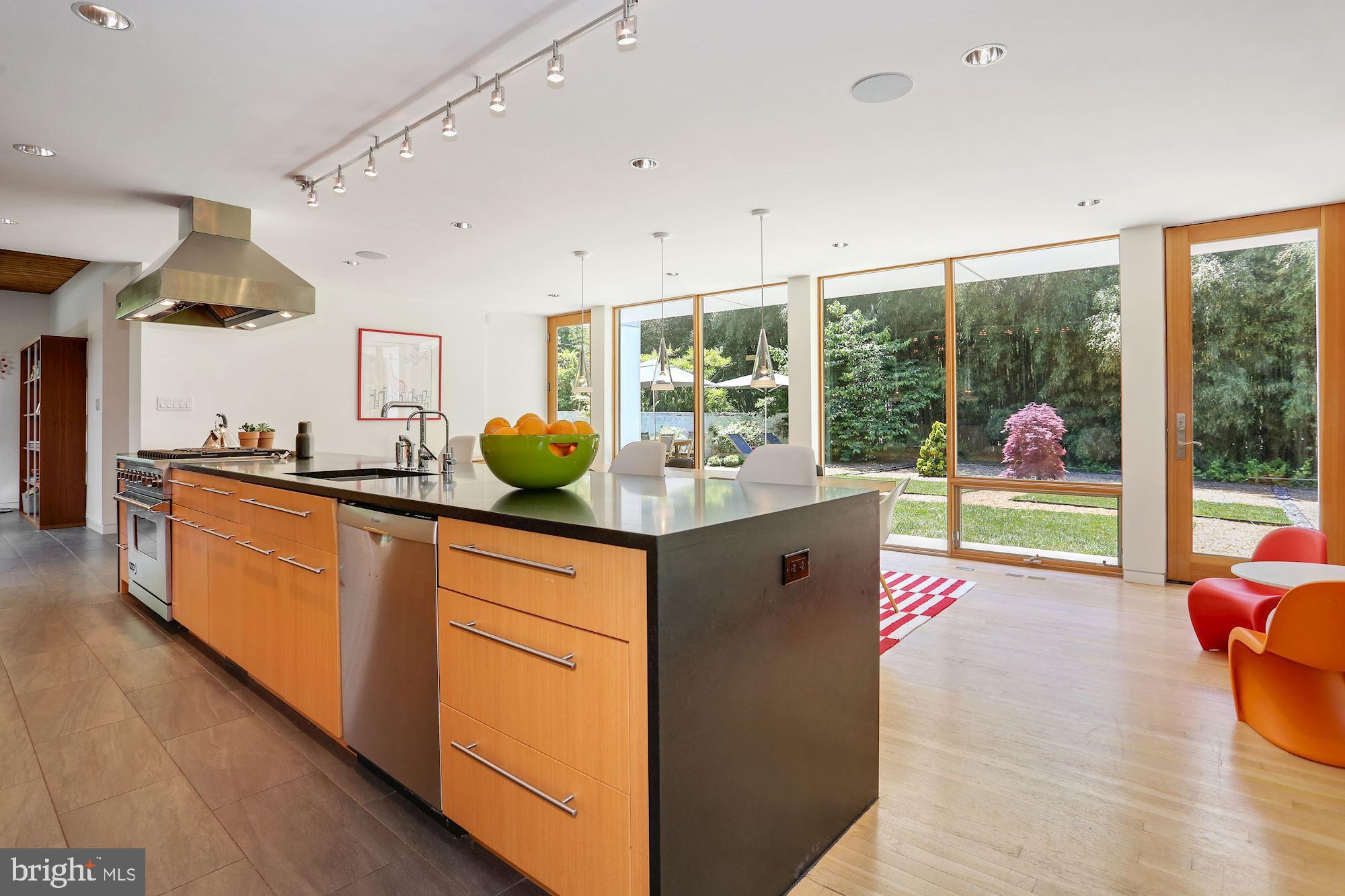 6756 Brigadoon Drive Bethesda, MD 20817 - Photo 28 of 88