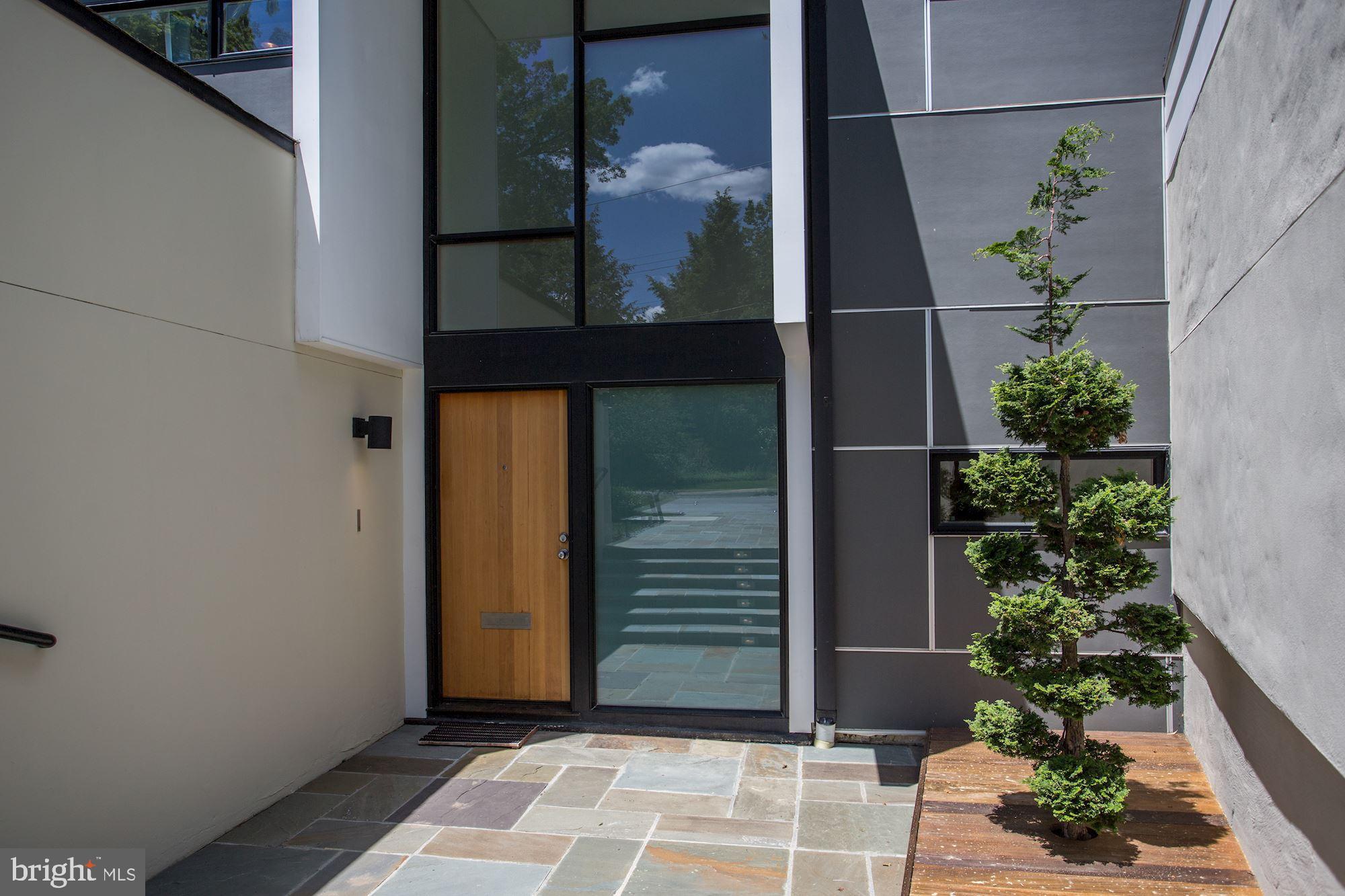 6756 Brigadoon Drive Bethesda, MD 20817 - Photo 5 of 88