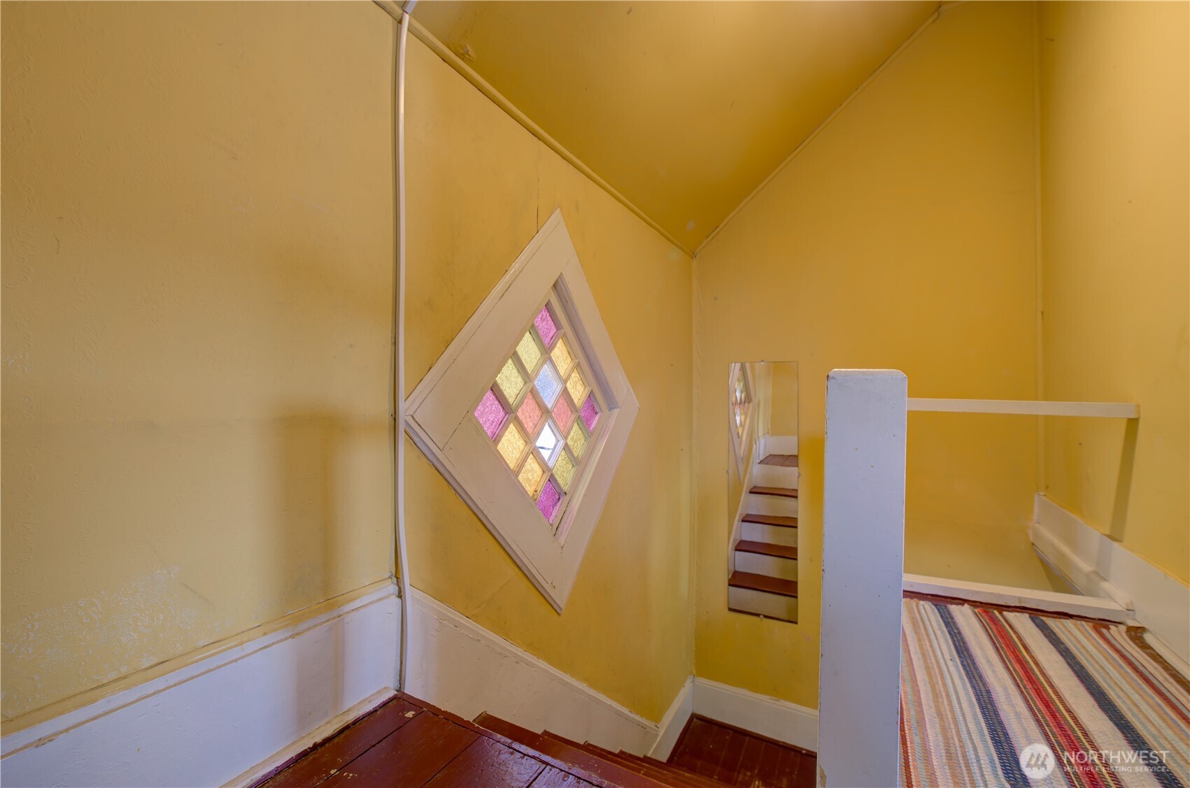 209 3rd Street Southeast Long Beach, WA 98631 - Photo 22 of 28 a view of an entryway with wooden floor