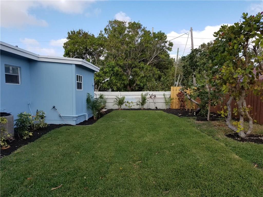35 Mentone Road Lantana, FL 33462 - Photo 20 of 27 Photo 20