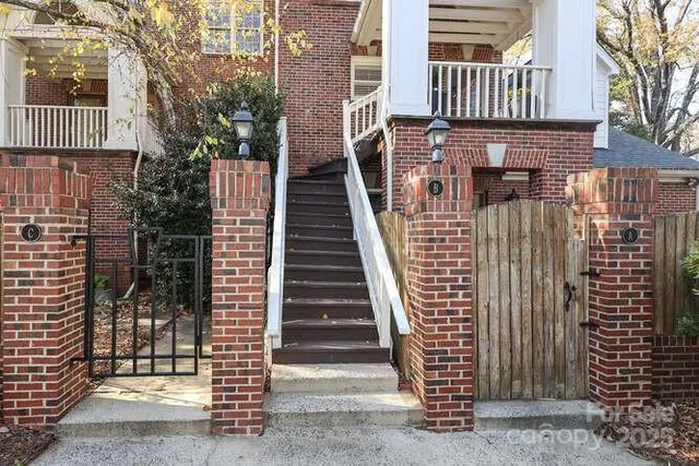 $450,000 | 225 South Chase Street, Unit B, Charlotte, NC 28207