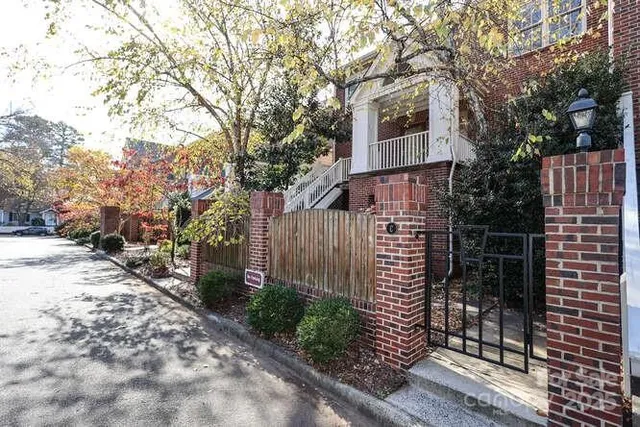 $450,000 | 225 South Chase Street, Unit B, Charlotte, NC 28207