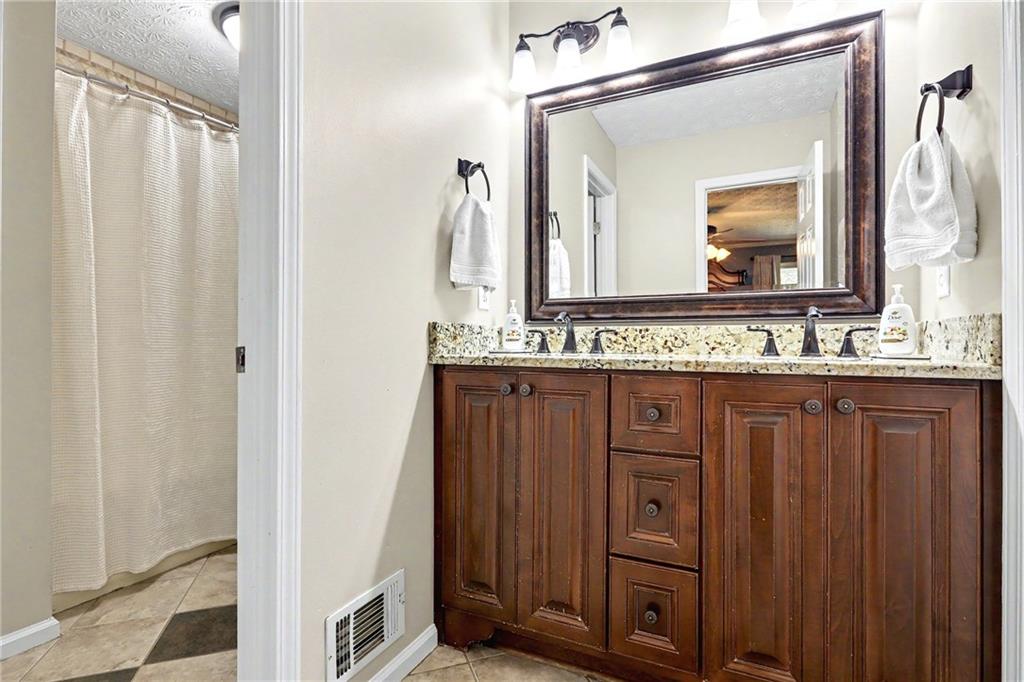 305 Hillview Road Hampton, GA 30228 - Photo 11 of 26 Gallery Image 11