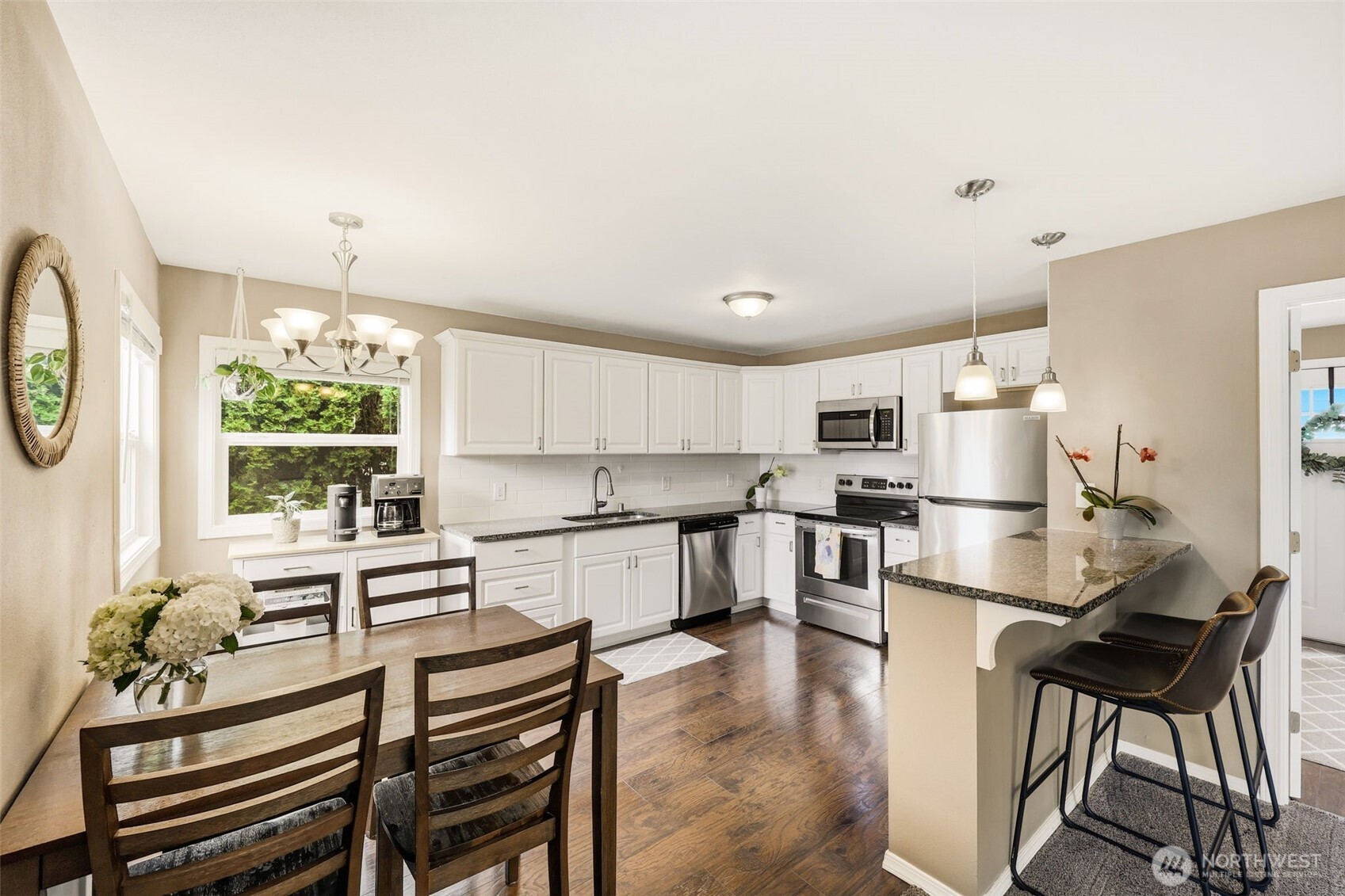 316 Southwest 124th Street Seattle, WA 98146 - Photo 7 of 37