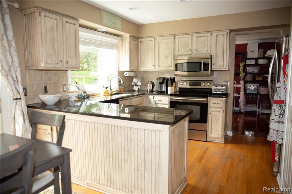 431 Rochdale Drive Rochester Hills, MI 48309 - Photo 7 of 28
