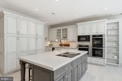 $3,495,000 | 8917 Harvest Square Court, Potomac, MD 20854