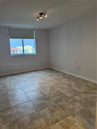 $2,925 | 18800 Northeast 29th Avenue, Unit 822, Aventura, FL 33180