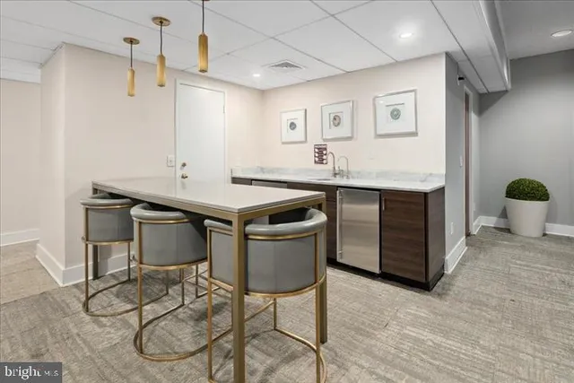 $299,999 | 6101 Edsall Road, Unit 702, Alexandria, VA 22304