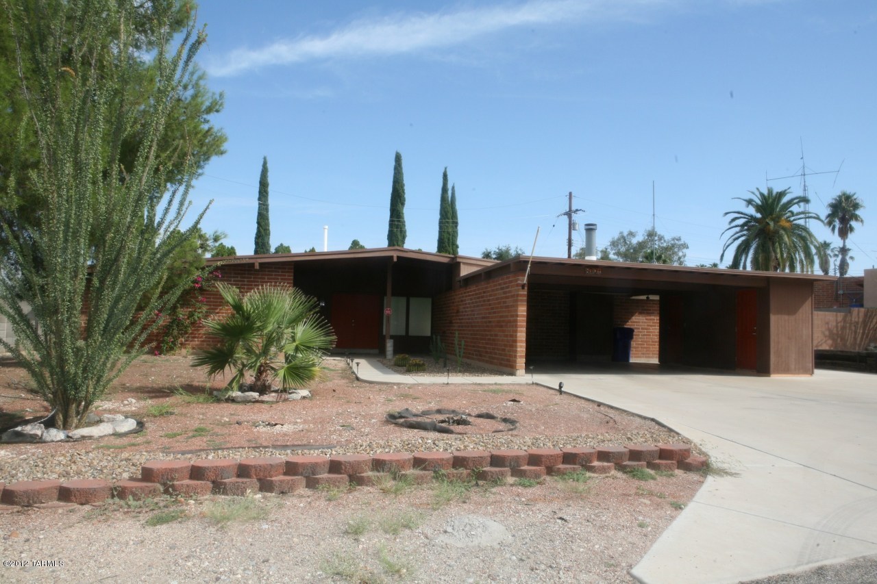 8701 East Lancaster Road Tucson, AZ 85715 - Photo 3 of 26 Gallery Image 3