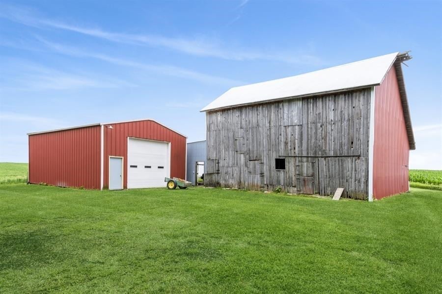 2939 Johnson Cedar Road Northeast Iowa City, IA 52240 - Photo 29 of 39 Gallery Image 29