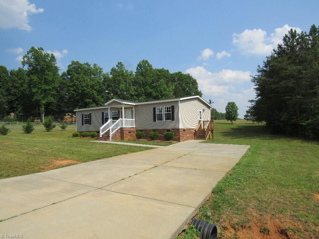 223 Clarmont Drive King, NC 27021 - Photo 22 of 26