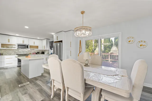 $439,900 | 9170 Wheeler Drive, Orland Park, IL 60462