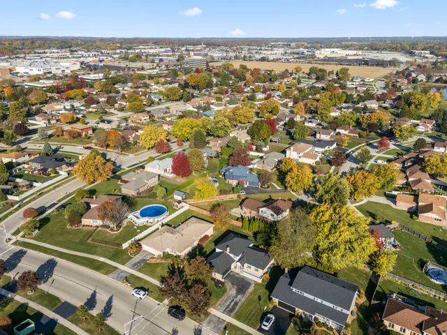 $439,900 | 9170 Wheeler Drive, Orland Park, IL 60462