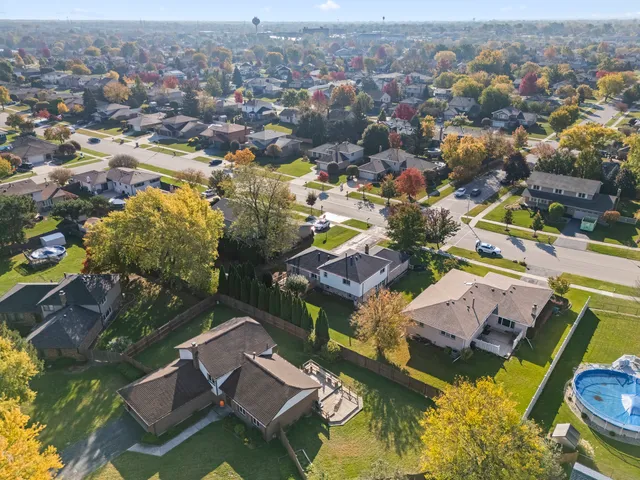 $439,900 | 9170 Wheeler Drive, Orland Park, IL 60462