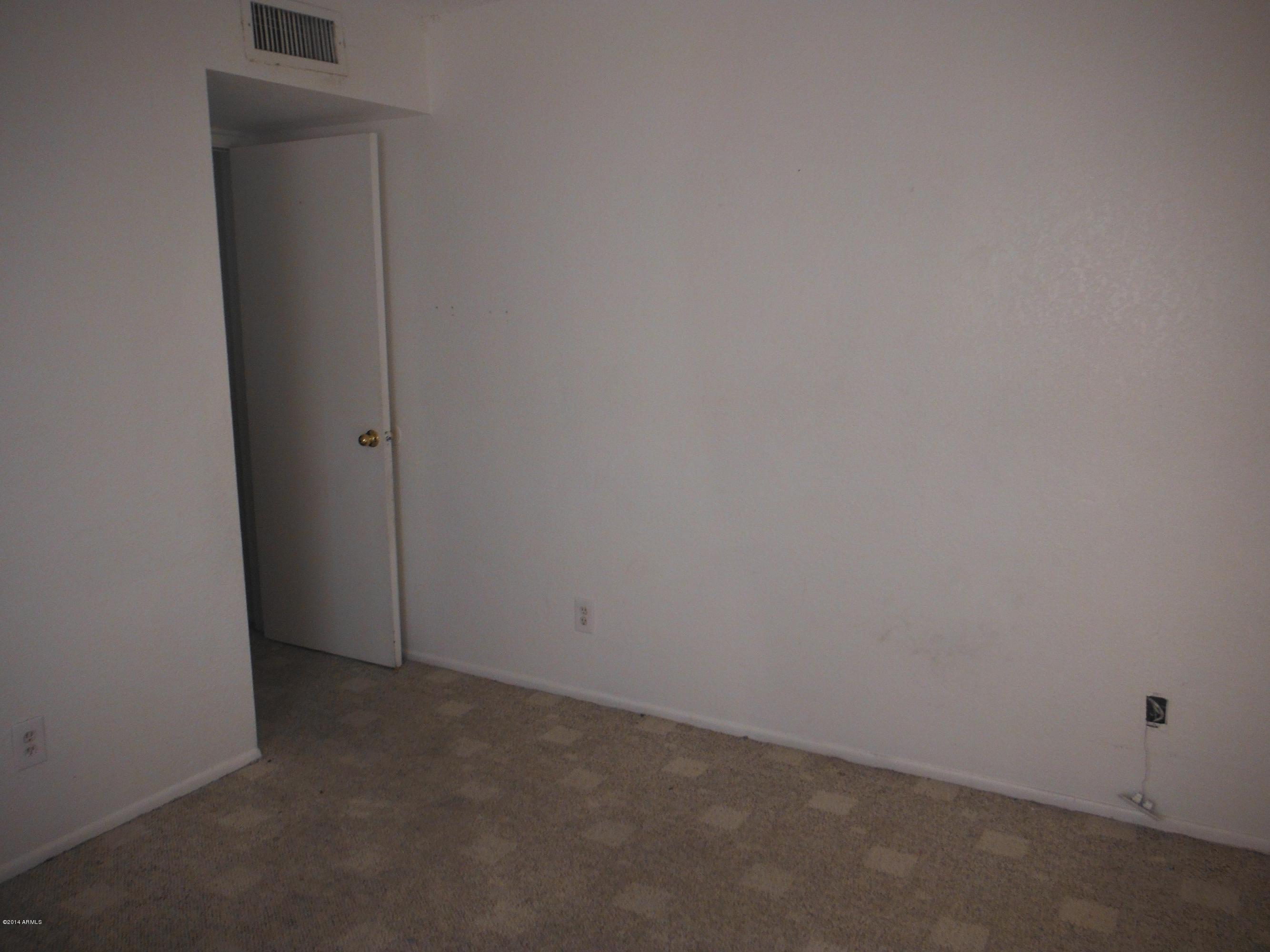 2601 West Ocotillo Road, Unit 4 Phoenix, AZ 85017 - Photo 11 of 21 DSCF0069