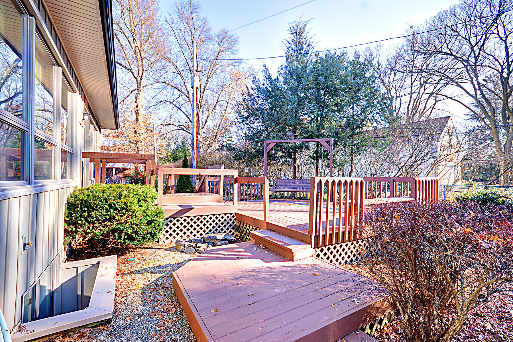 8806 Charing Cross Road Louisville, KY 40222 - Photo 3 of 25 CharingCross8806-exterior-6