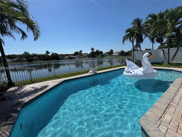 $8,000 | 4943 Southwest 33rd Way, Hollywood, FL 33312