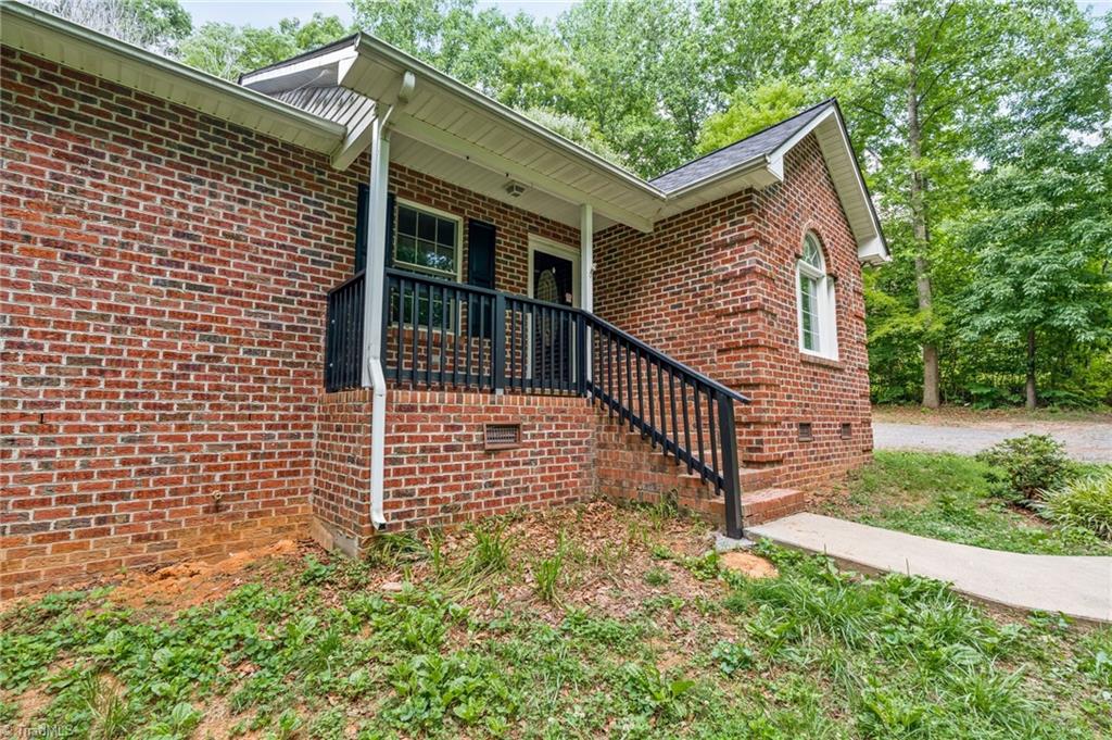 1067 Ross Harris Road Asheboro, NC 27205 - Photo 5 of 49