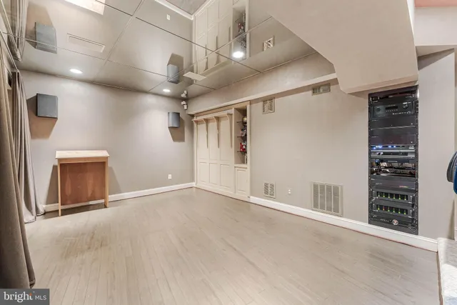 $2,499,900 | 615 Kentland Drive, Great Falls, VA 22066