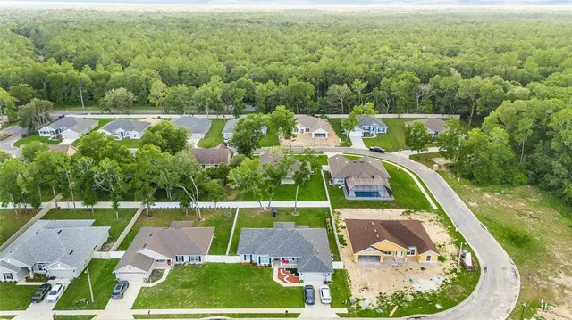 $295,000 | 4099 Northeast 58th Circle, Silver Springs, FL 34488