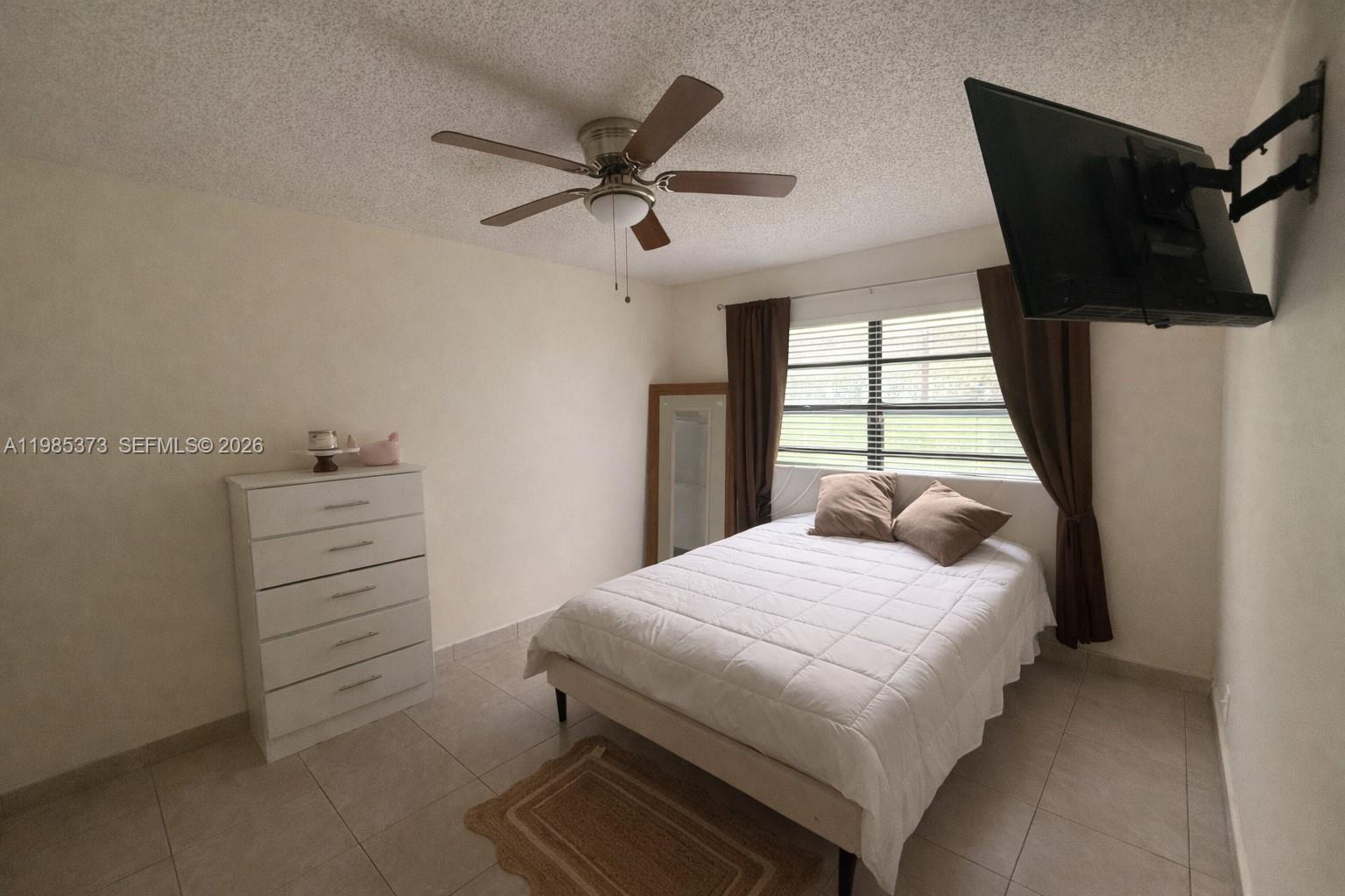 18216 Mediterranean Boulevard, Unit 119 Hialeah, FL 33015 - Photo 11 of 30 Primary bedroom