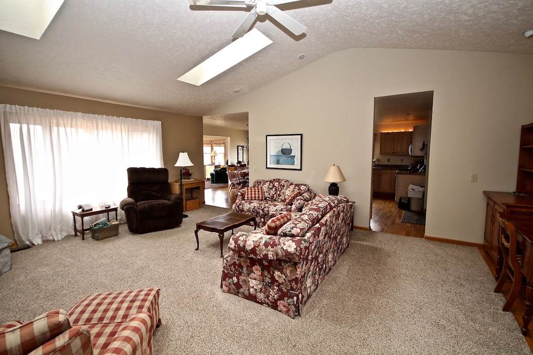 7770 South Meridian Road Mount Pleasant, MI 48858 - Photo 7 of 34 1855055-7.JPG