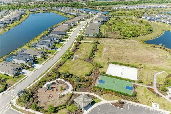 $999,995 | 16528 Paynes Ml Drive, Bradenton, FL 34211