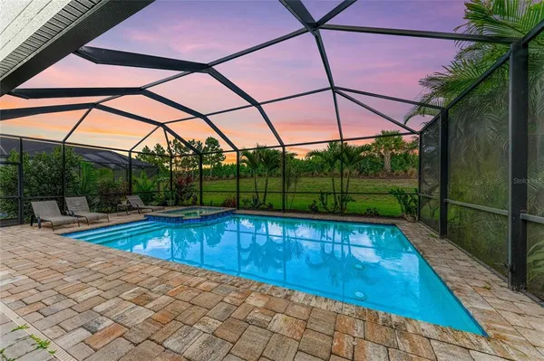 $999,995 | 16528 Paynes Ml Drive, Bradenton, FL 34211